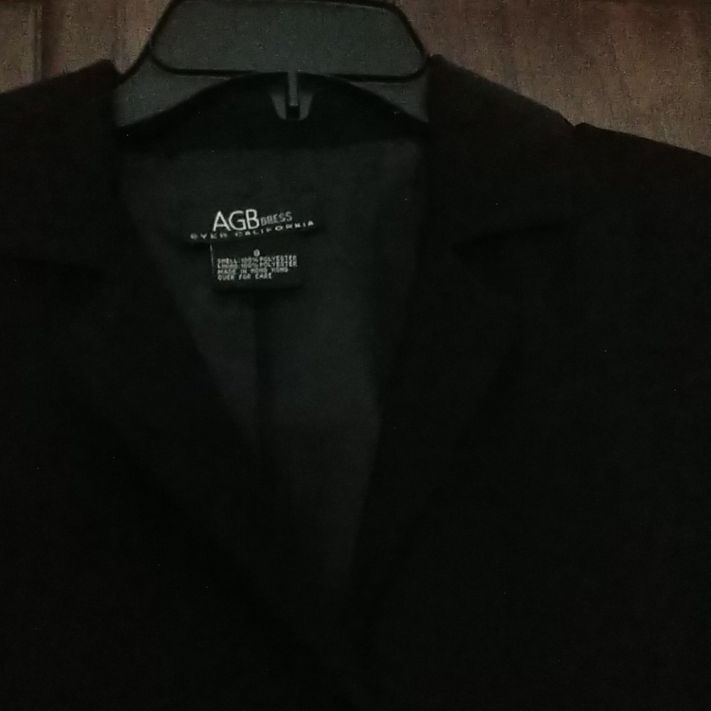 Dress   (BELOW THE KNEES)